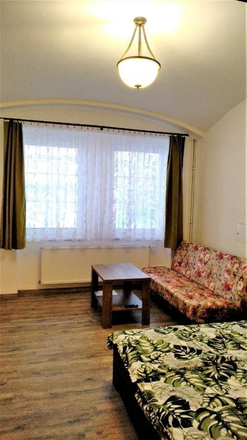 Apartmany Kukacci Hnizdo Benesov nad Ploucnici Exterior photo